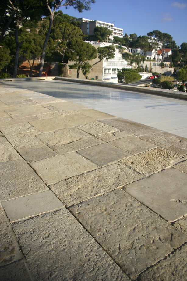 Reclaimed Dalle de Bourgogne French Limestone, view 3