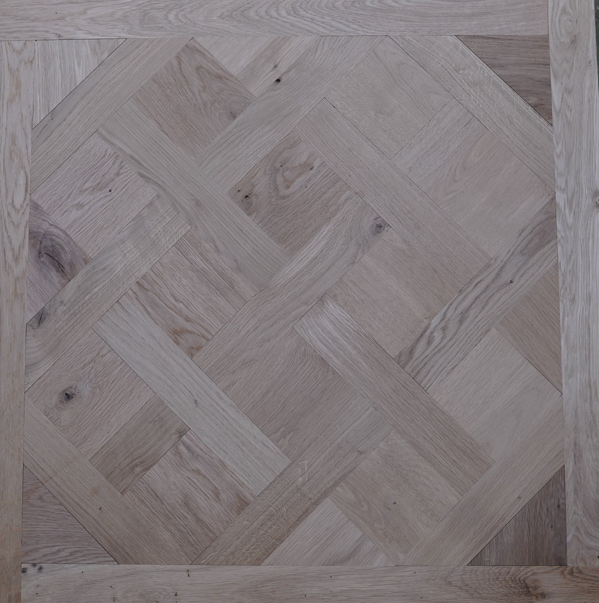 Full Versailles panel in reclaimed French oak, milled face