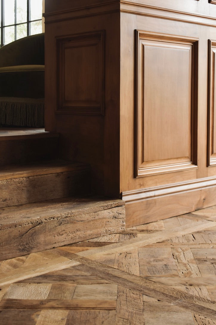 Versailles panel floor at panelled steps