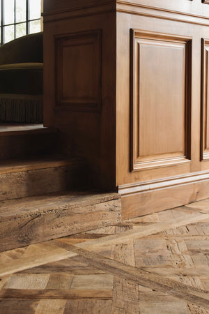 Versailles panel floor at panelled steps