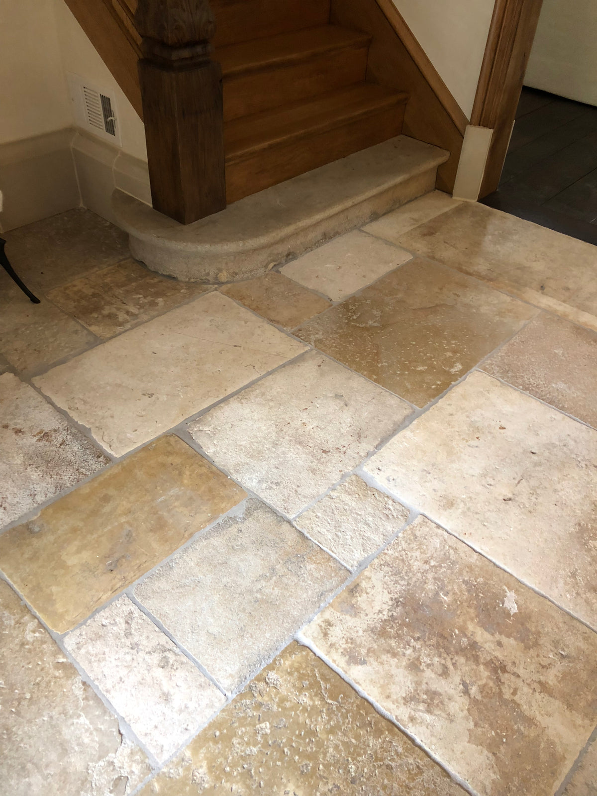 Reclaimed Dalle de Bourgogne French Limestone