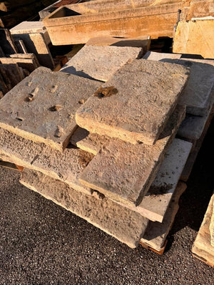 Pallet of reclaimed Dalle de Bourgogne limestone slabs