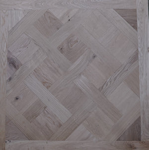 Full Versailles panel in reclaimed French oak, milled face